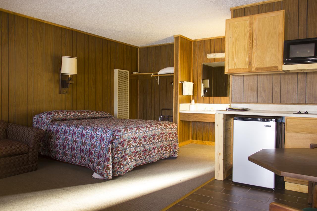 The Village Inn Motel & Restaurant Challis Экстерьер фото
