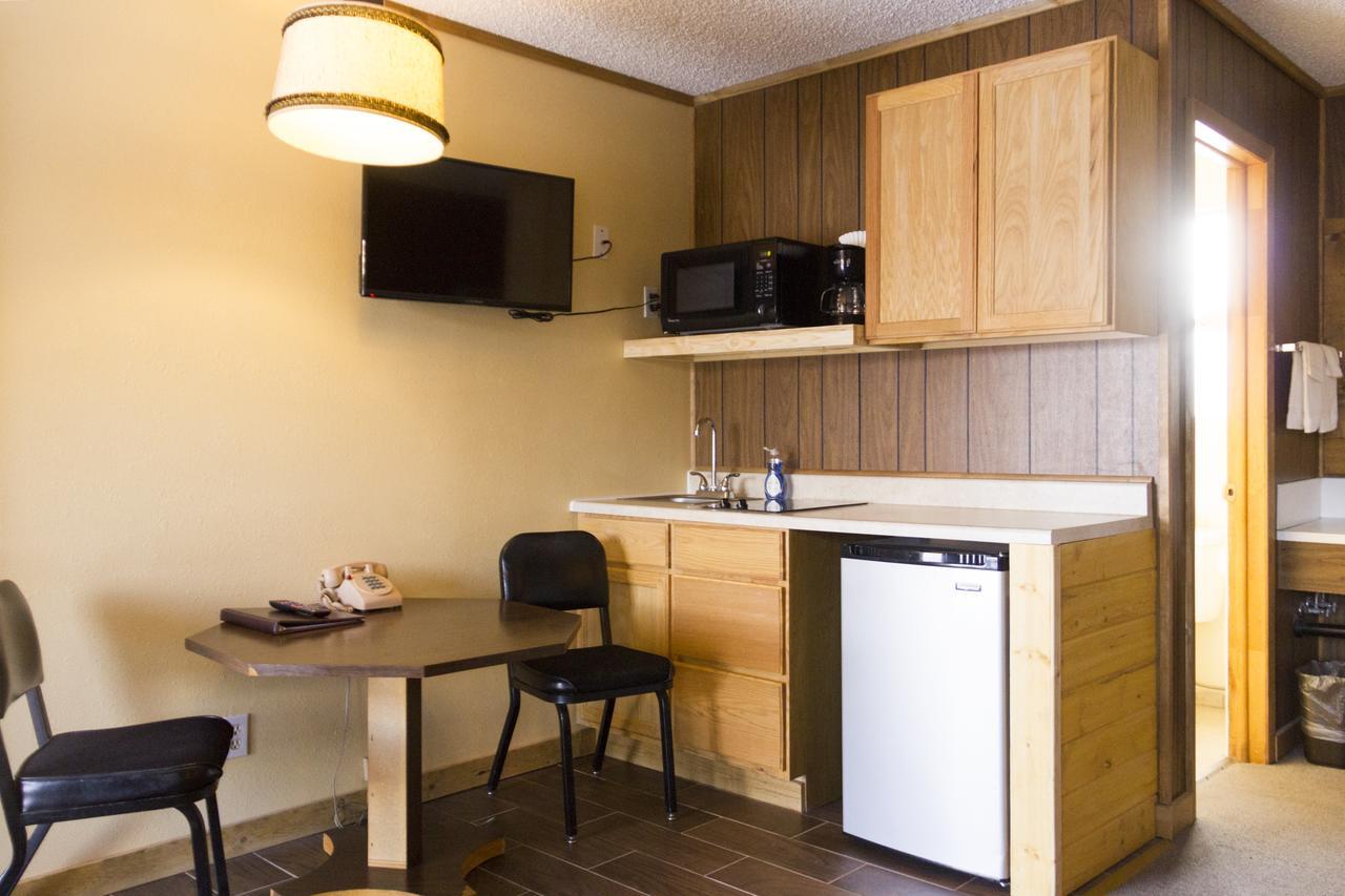 The Village Inn Motel & Restaurant Challis Экстерьер фото