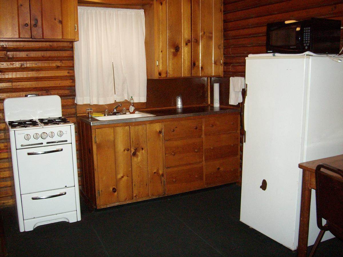 The Village Inn Motel & Restaurant Challis Экстерьер фото